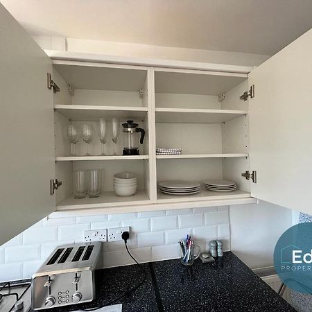 2 Bedroom Flat Free Parking Great Location Southampton Exterior photo